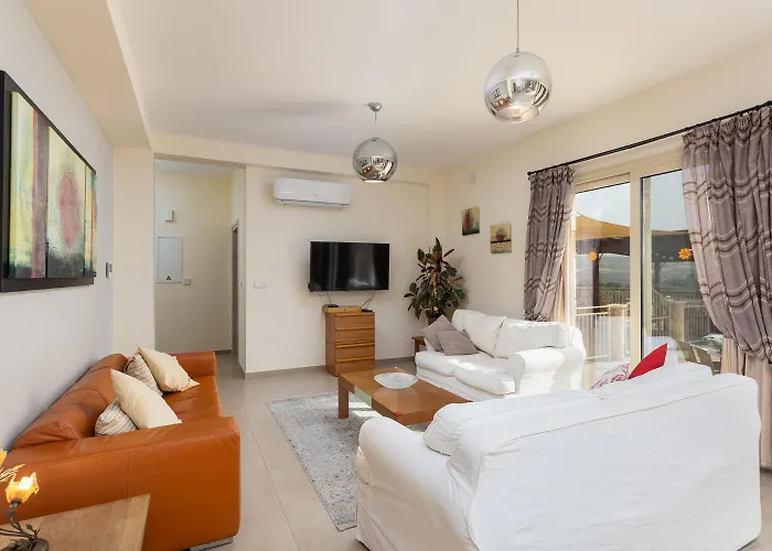 Christel Villa Lachi